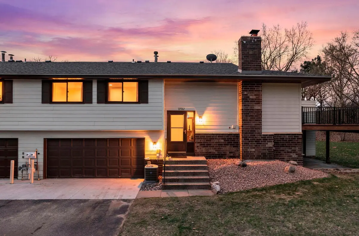 10502 Decatur AVE S, Bloomington, MN 55438