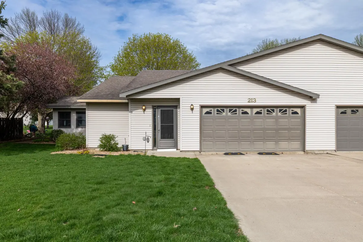 213 Foxborough LN, Le Sueur, MN 56058