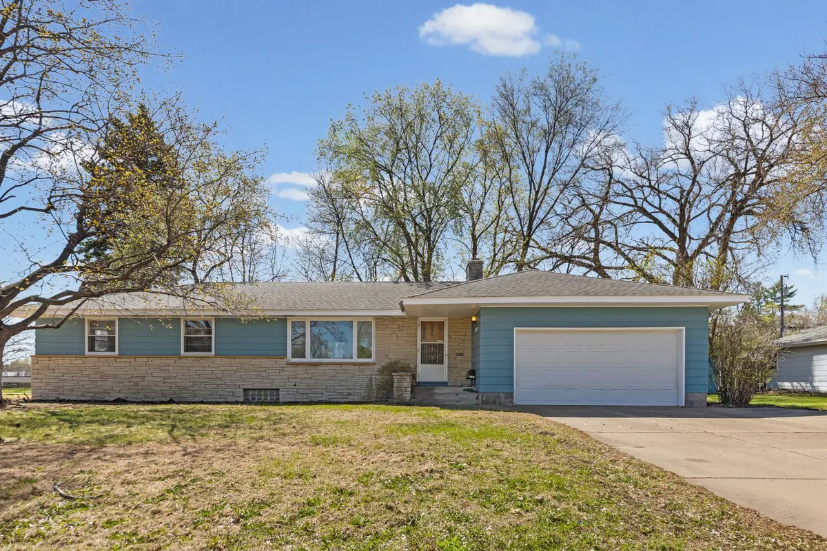 4243 Douglas DR N, Crystal, MN 55422