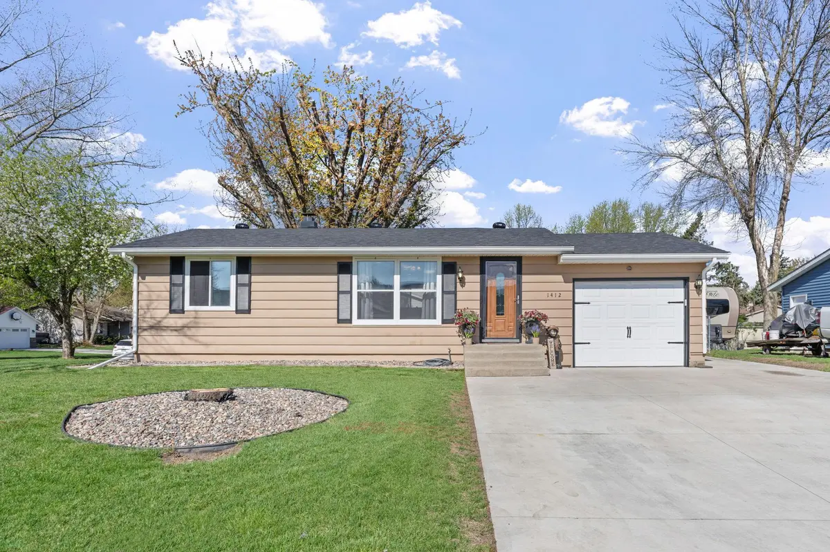 1412 Prairie AVE SW, Faribault, MN 55021