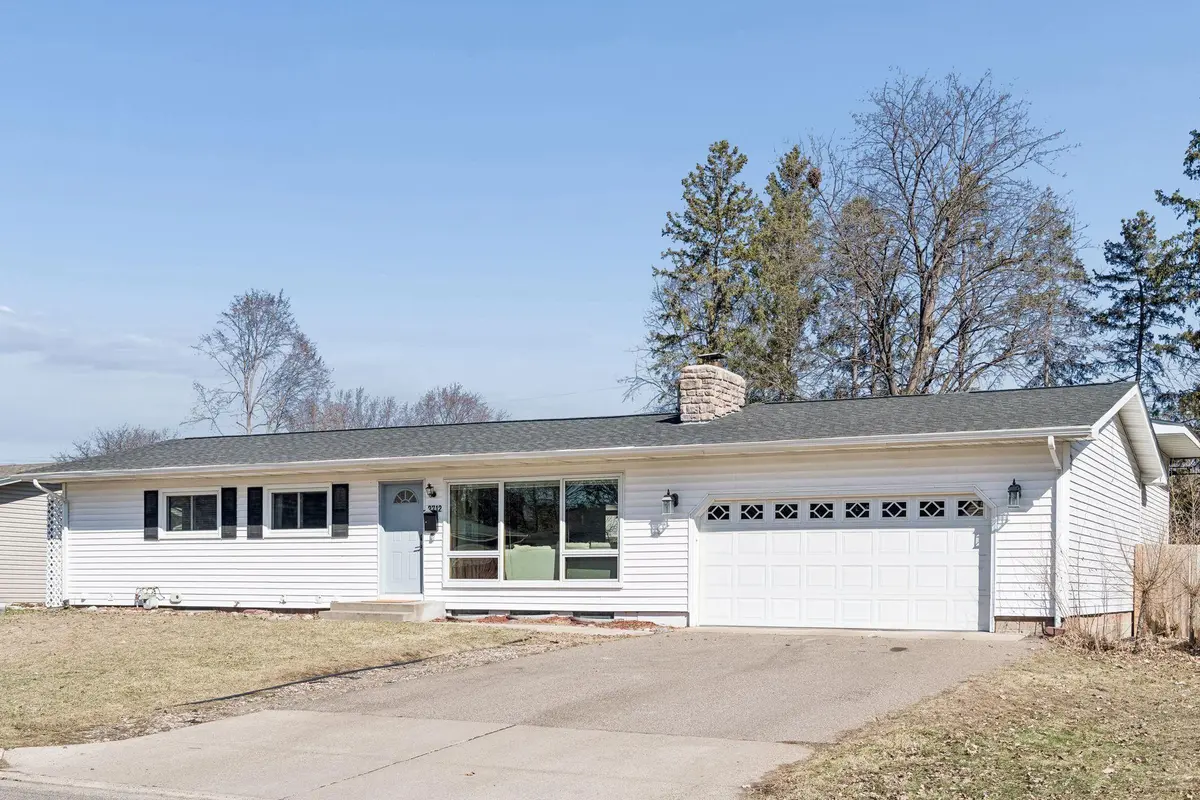2712 Ohenry RD, Brooklyn Center, MN 55430