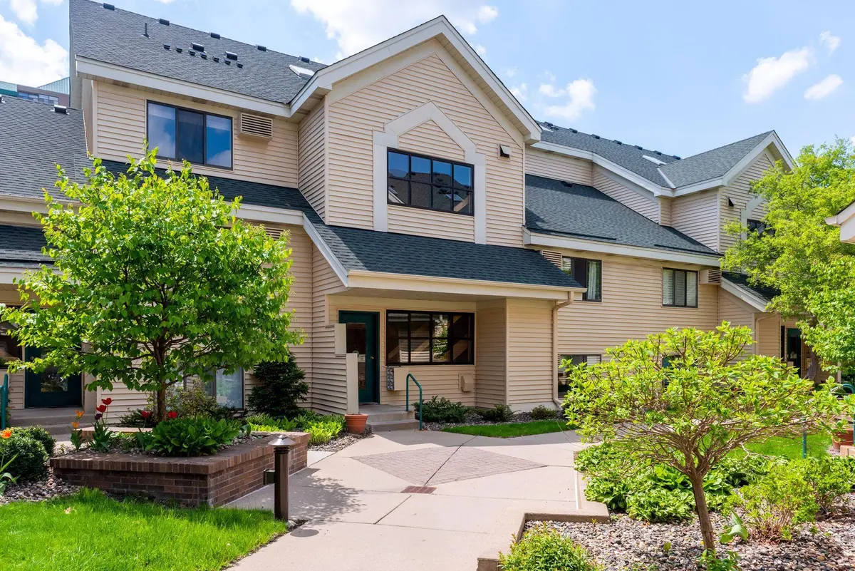 7622 York AVE S #1303, Edina, MN 55435