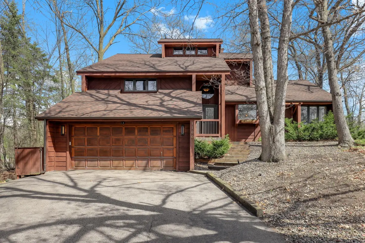 1180 Kinglet CT, Eagan, MN 55123