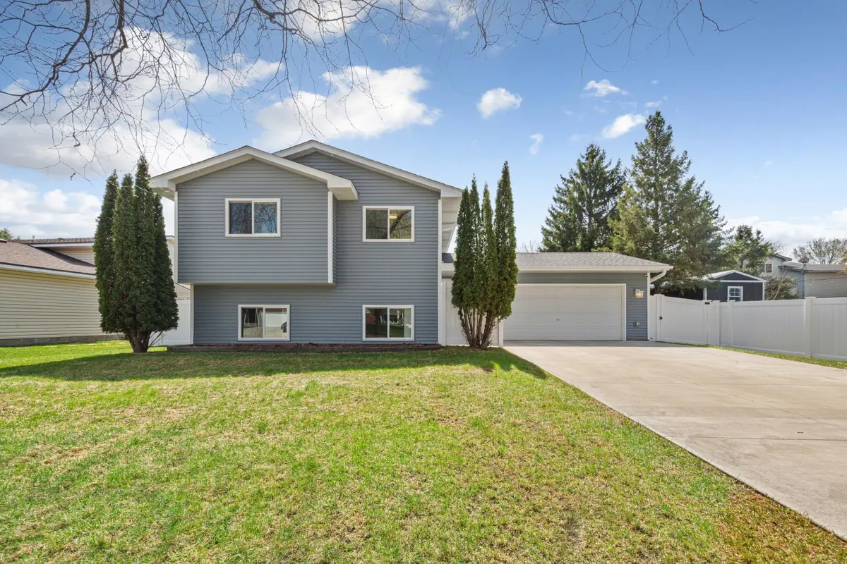 9055 Upper 81st ST S, Cottage Grove, MN 55016