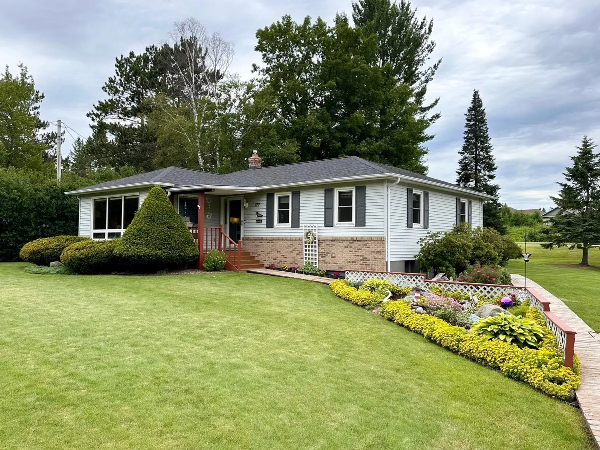 177 Wagon RD, Esko, MN 55733