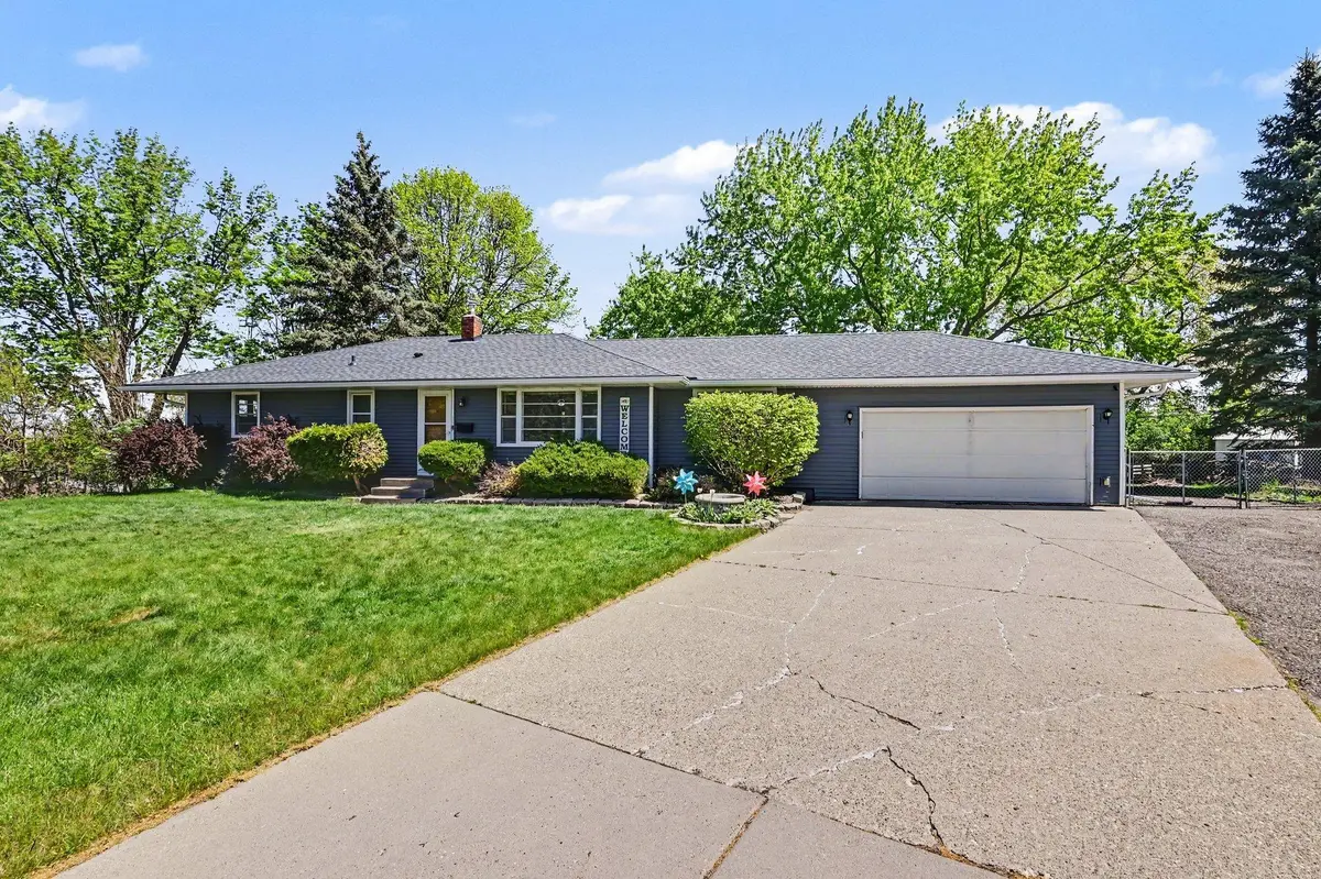 7306 Clay AVE, Inver Grove Heights, MN 55076