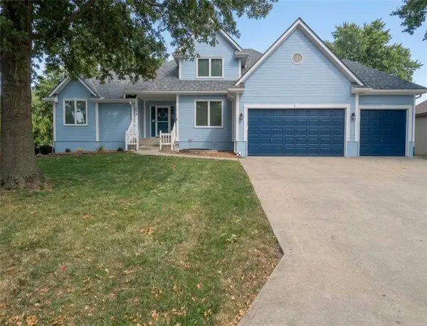 910 Sweet Cherry PL, Belton, MO 64012