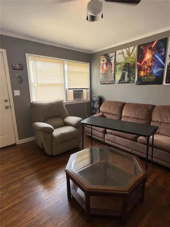 1427 Oakley AVE, Kansas City, MO 64127