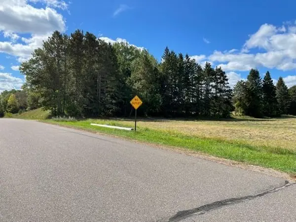 8204 325th AVE NW, Princeton, MN 55371