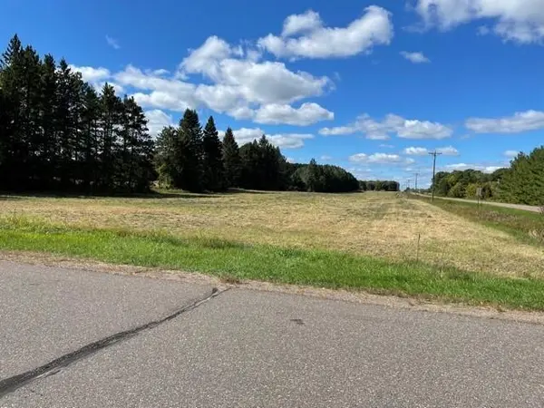 8204 325th AVE NW, Princeton, MN 55371