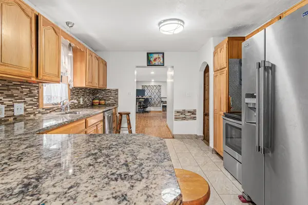 3028 Edgerton ST, Little Canada, MN 55117
