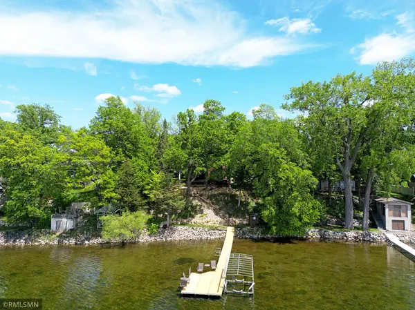 8947 Ingram AVE NW, Annandale, MN 55302