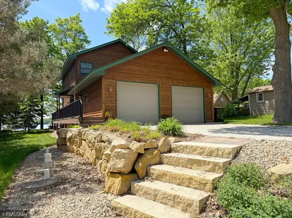 8947 Ingram AVE NW, Annandale, MN 55302