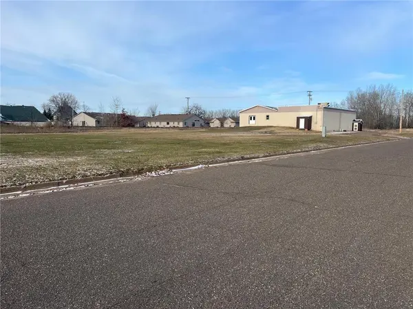 300 1st, Pine City, MN 55063