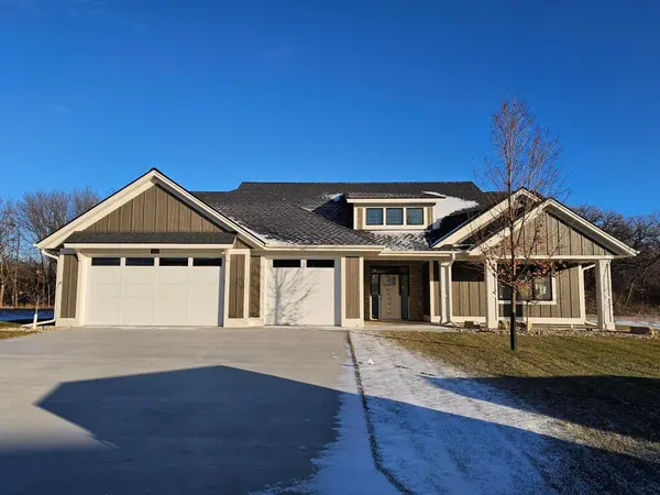 1814 Mayowood CT SW, Rochester, MN 55902