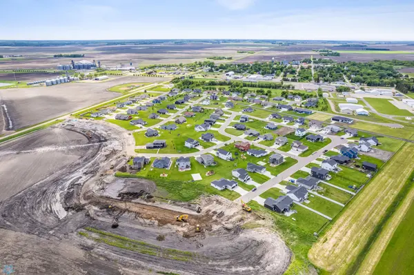 513 Prairie Pkwy, Kindred, ND 58051