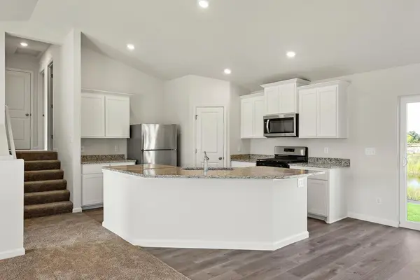 10108 Twin Lakes Pkwy NW, Elk River, MN 55330
