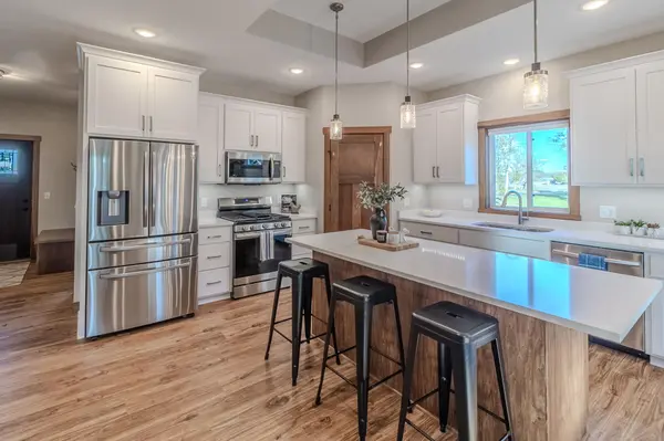 330 10th ST S, Sartell, MN 56377