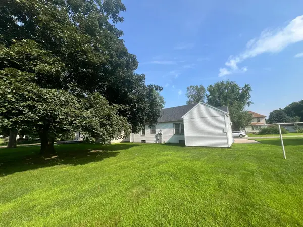 1253 Chestnut ST, Dawson, MN 56232