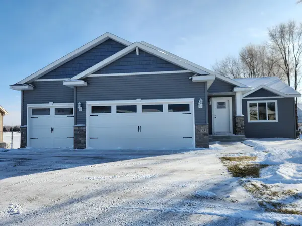 8165 Natures Edge RD, Clear Lake, MN 55319