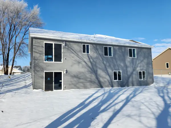 8165 Natures Edge RD, Clear Lake, MN 55319