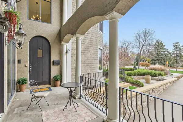 1600 Kenwood Pkwy, Minneapolis, MN 55405