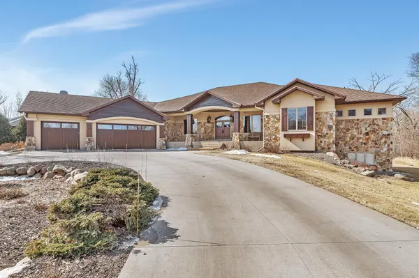 1726 Blackberry CIR, Sartell, MN 56377