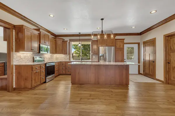 1804 Amblewood DR, Saint Cloud, MN 56303