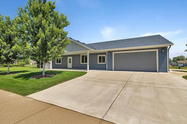 1804 Amblewood DR, Saint Cloud, MN 56303