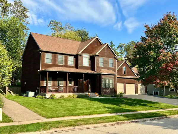 2543 Sunny Meadow LN, Red Wing, MN 55066