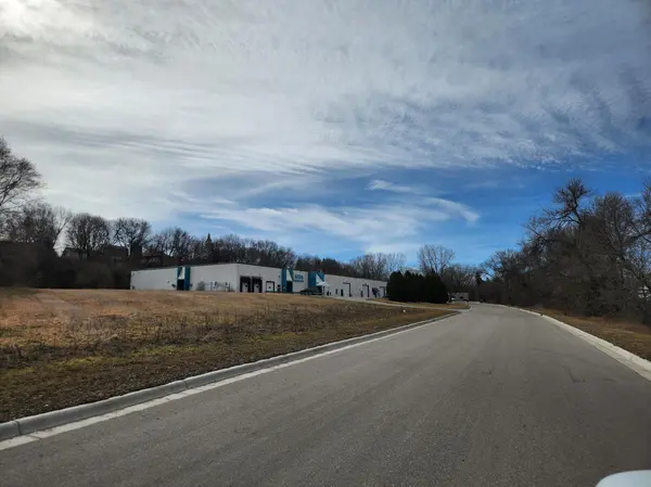 1033 Faribault RD, Faribault, MN 55021