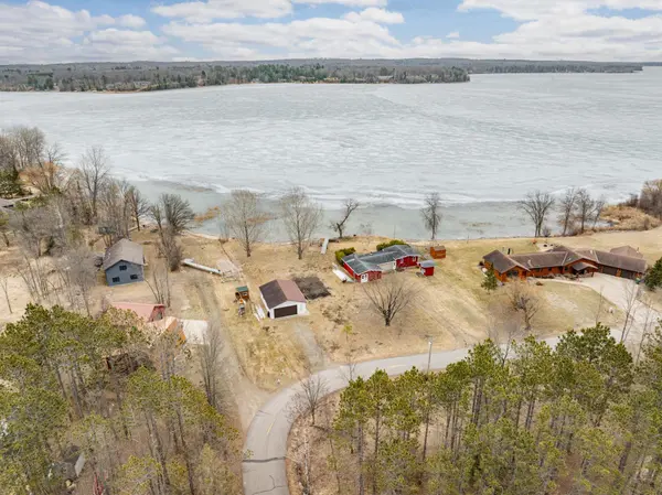 23060 Lampi RD, Cohasset, MN 55721