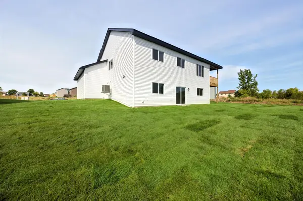 2892 29th ST NE, Sauk Rapids, MN 56379
