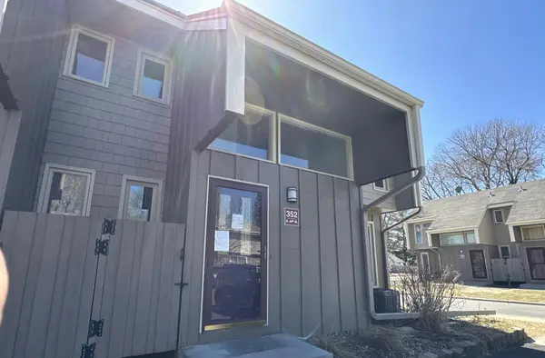 352 E 44th ST, Minneapolis, MN 55409