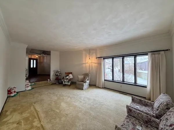 107 Sunnyside DR E, Caledonia, MN 55921
