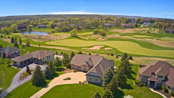 309 Lindsay RD, Hudson, WI 54016