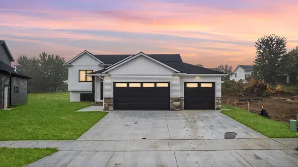 6119 Cody LN NW, Rochester, MN 55901