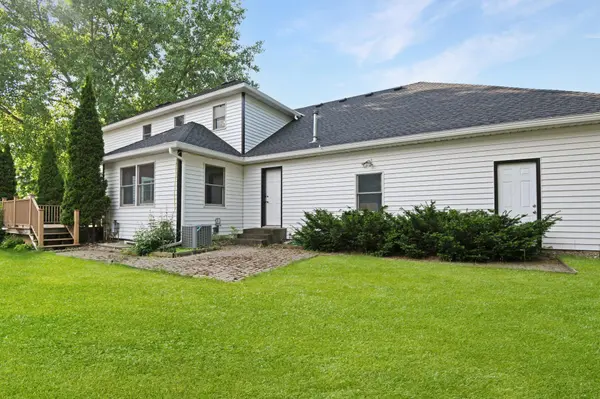 2403 Goettens WAY, Saint Cloud, MN 56301