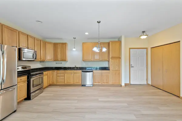 601 Levander WAY #208, South Saint Paul, MN 55075