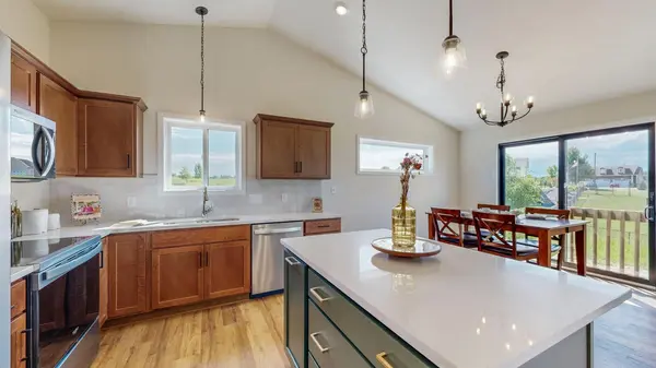 1483 Grand View LN SE, Mazeppa, MN 55956