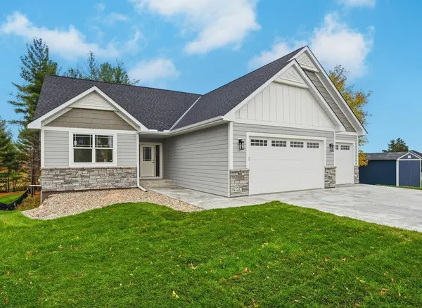 15587 Hampshire AVE S, Savage, MN 55378