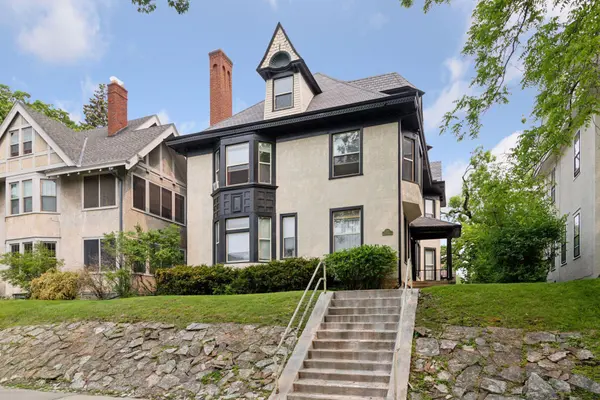 583 Lincoln AVE, Saint Paul, MN 55102