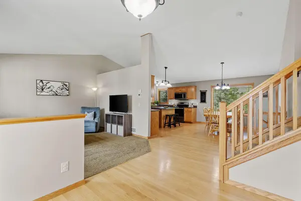 6426 84th ST NE, Monticello, MN 55362