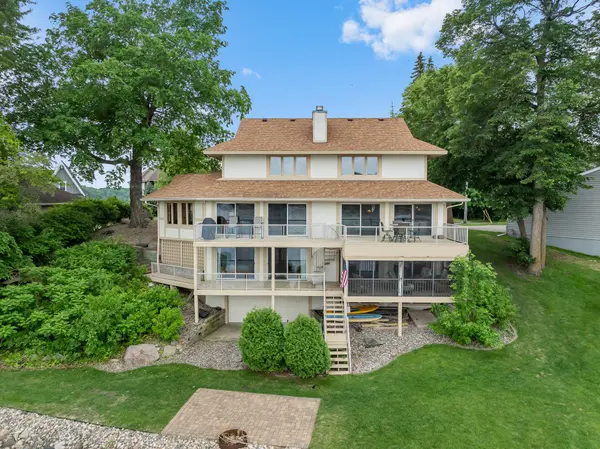 4646 Lords ST NE, Prior Lake, MN 55372