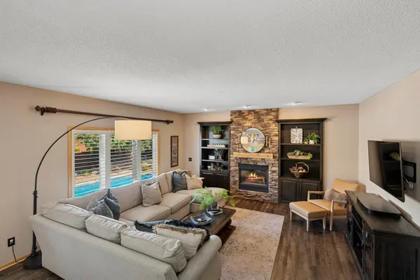 14057 Flintwood CT, Apple Valley, MN 55124