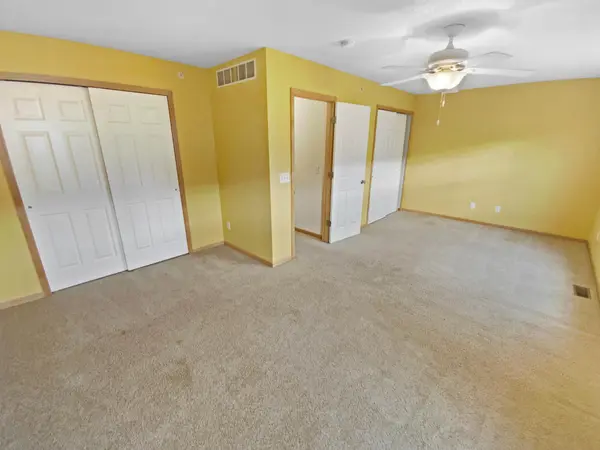 15579 June Grass LN, Eden Prairie, MN 55347