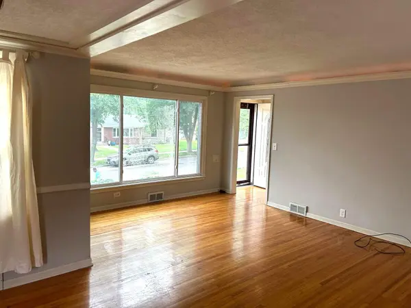 3500 Abbott AVE N, Robbinsdale, MN 55422