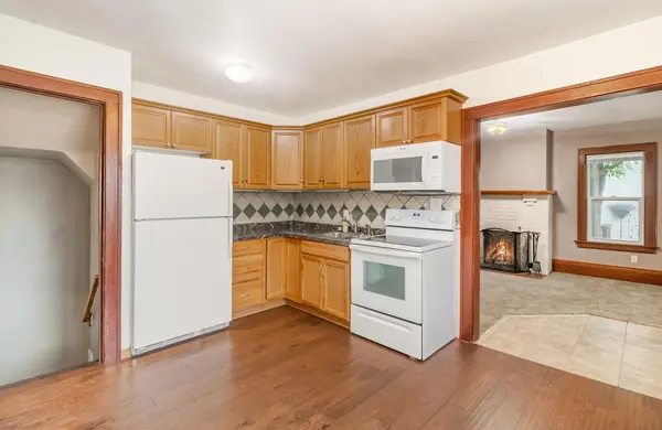 1134 Charles AVE, Saint Paul, MN 55104