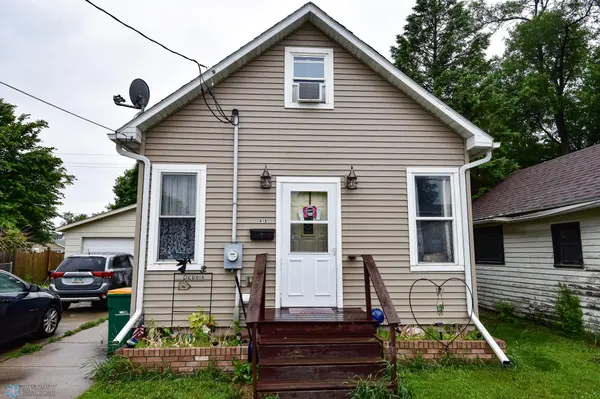 410 9 1/2 ST N,  Wahpeton,  ND 58075