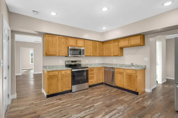 240 S Eagle ST, Belle Plaine, MN 56011